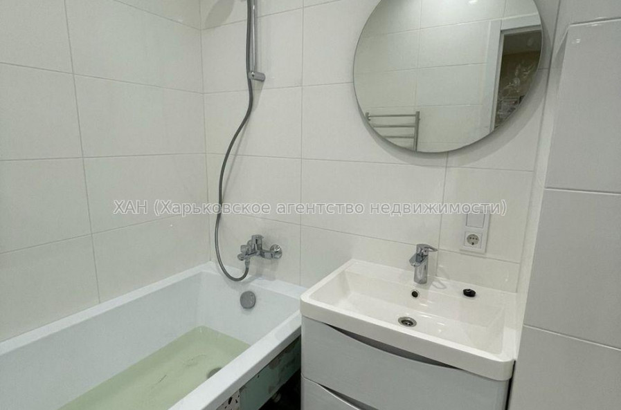 Продам квартиру, Полтавский Шлях ул. , 1 кім., 53 м², евроремонт 
