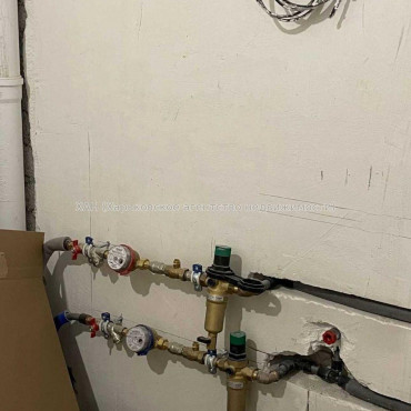 Продам квартиру, Динамовская ул. , 2 кім., 82 м², без внутренних работ 