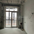Продам квартиру, Динамовская ул. , 2 кім., 82 м², без внутренних работ 