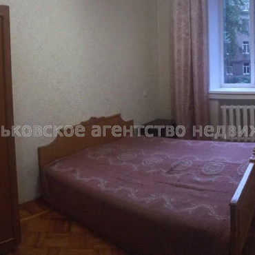 Продам квартиру, Алчевских ул. , 3  ком., 68 м², косметический ремонт 