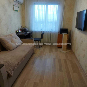 Продам квартиру, Салтовское шоссе , 3  ком., 64.20 м², советский ремонт 