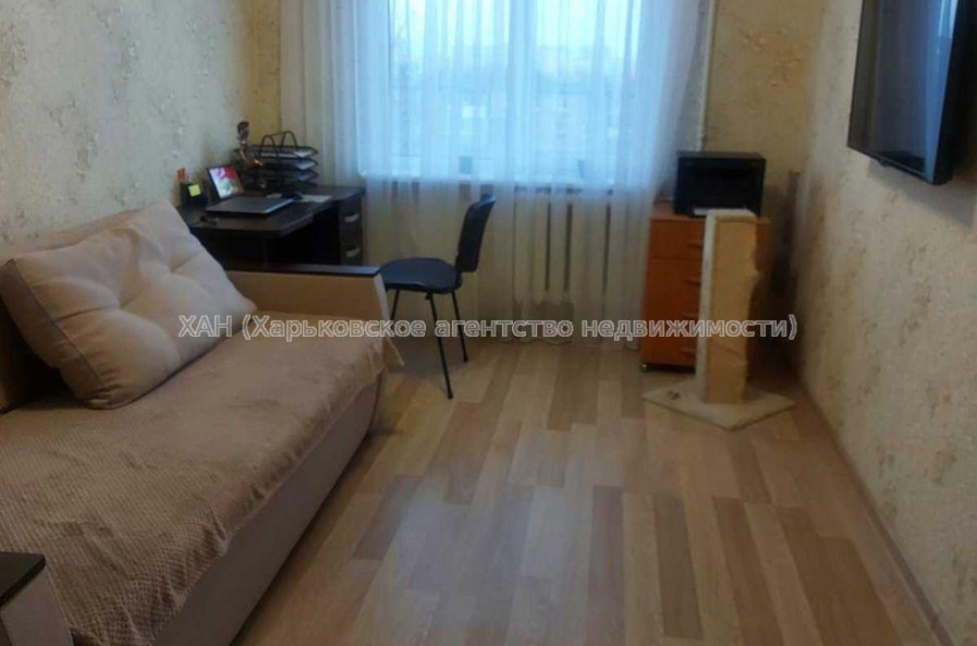 Продам квартиру, Салтовское шоссе , 3 кім., 64.20 м², советский ремонт 