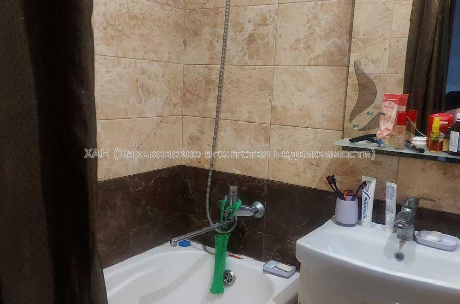 Продам квартиру, Салтовское шоссе , 3 кім., 64.20 м², советский ремонт 