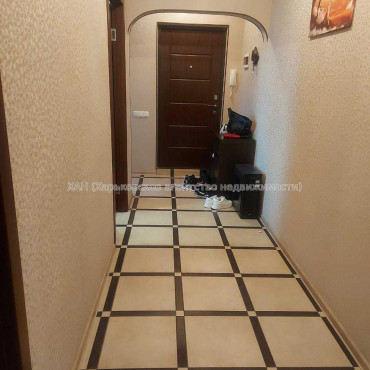Продам квартиру, Салтовское шоссе , 3  ком., 64.20 м², советский ремонт 