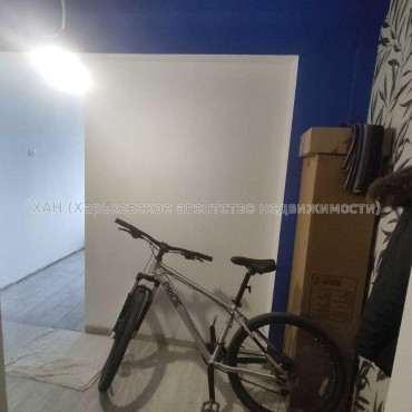 Продам квартиру, Ковтуна ул. , 1 кім., 39 м², капитальный ремонт 