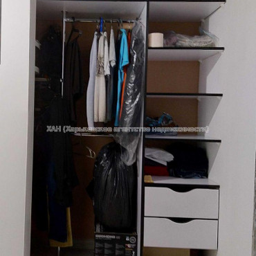Продам квартиру, Ковтуна ул. , 1 кім., 39 м², капитальный ремонт 