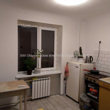 Продам квартиру, Ковтуна ул. , 1 кім., 39 м², капитальный ремонт 