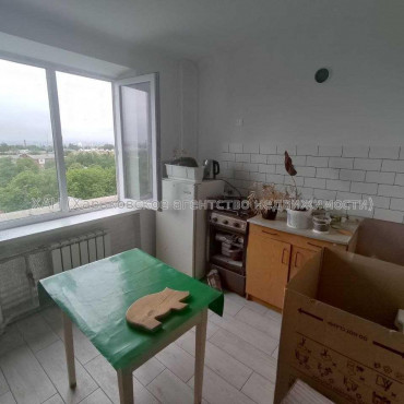 Продам квартиру, Ковтуна ул. , 1 кім., 39 м², капитальный ремонт 