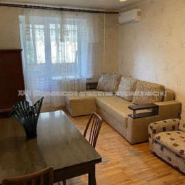 Продам квартиру, Гагарина просп. , 2  ком., 44 м², косметический ремонт