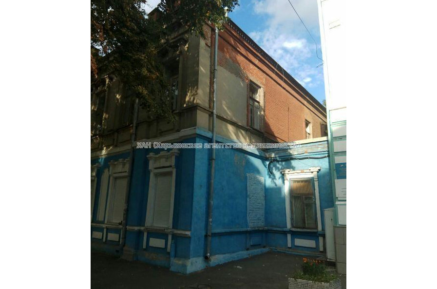 Продам нежилую недвижимость, прочий объект , 6  ком., 180 м², без ремонта 