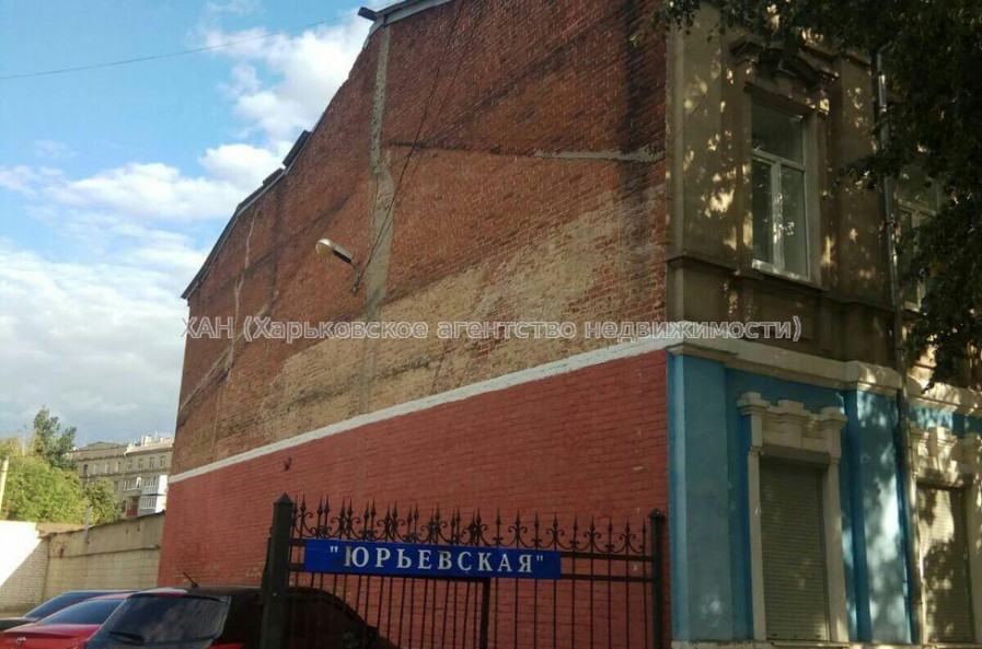 Продам нежилую недвижимость, прочий объект , 6  ком., 180 м², без ремонта 