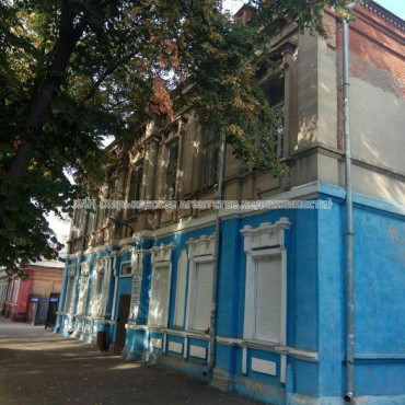 Продам нежилую недвижимость, прочий объект , 6  ком., 180 м², без ремонта 