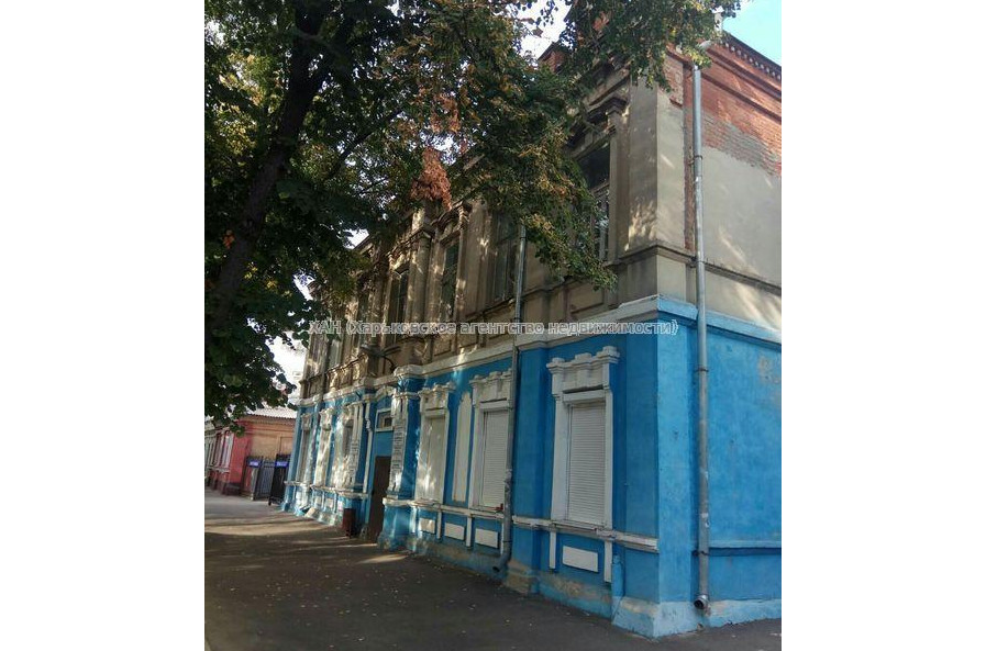 Продам нежилую недвижимость, прочий объект , 6  ком., 180 м², без ремонта 