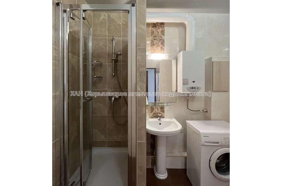 Продам квартиру, Веснина ул. , 1 кім., 35 м², евроремонт 