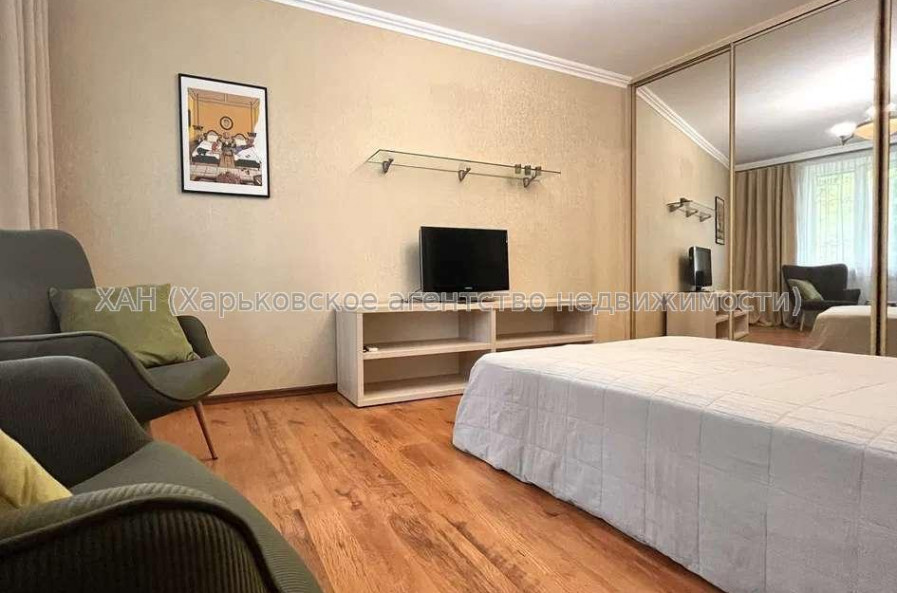 Продам квартиру, Веснина ул. , 1 кім., 35 м², евроремонт 