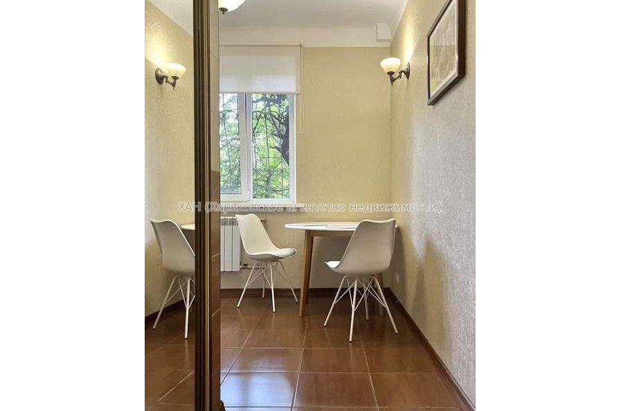 Продам квартиру, Веснина ул. , 1 кім., 35 м², евроремонт 