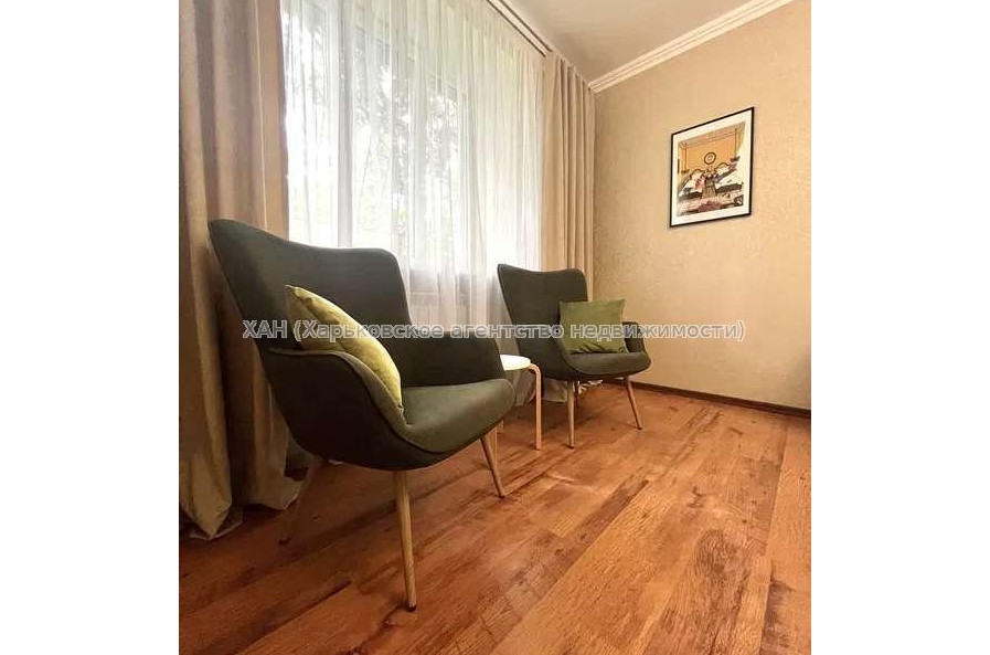 Продам квартиру, Веснина ул. , 1 кім., 35 м², евроремонт 