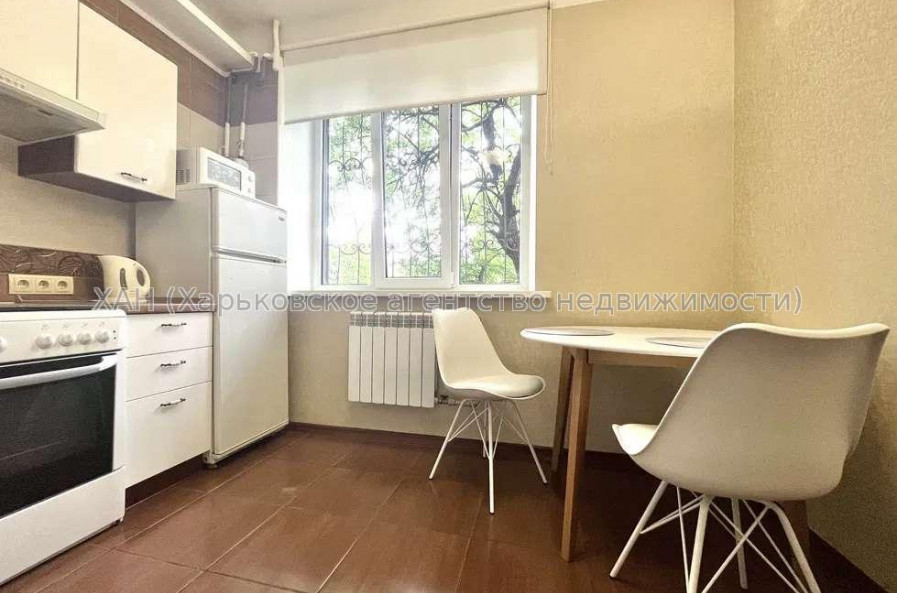 Продам квартиру, Веснина ул. , 1 кім., 35 м², евроремонт 