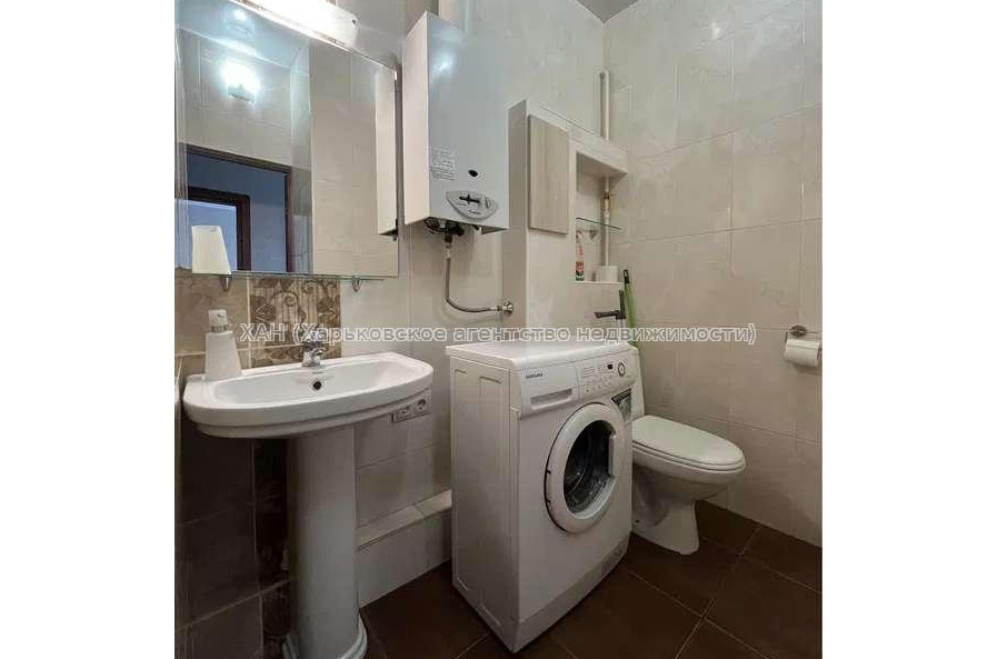 Продам квартиру, Веснина ул. , 1 кім., 35 м², евроремонт 