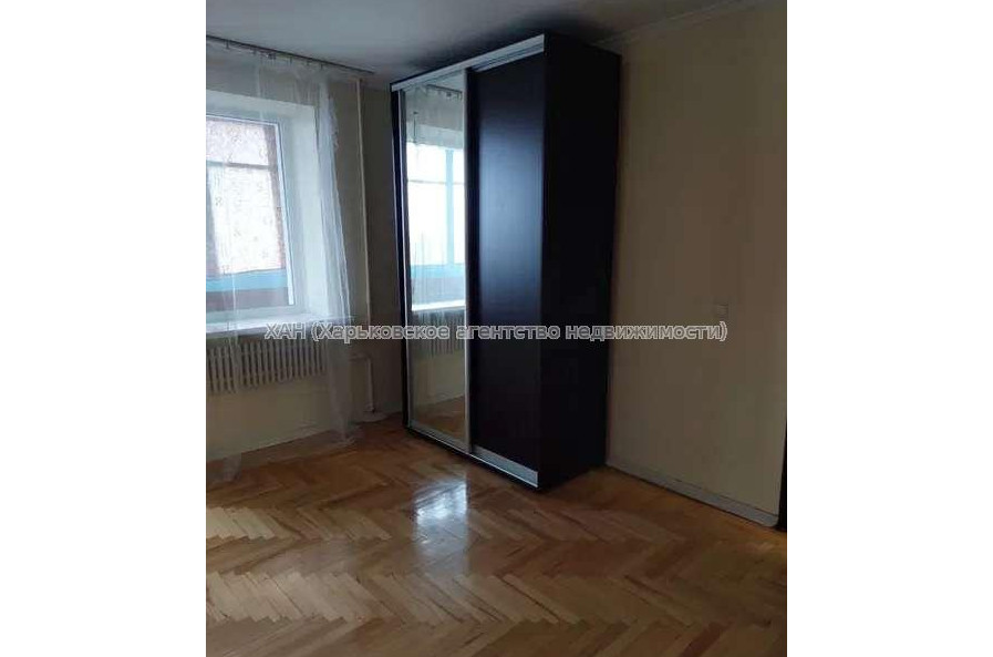 Продам квартиру, Власенко ул. , 1 кім., 39 м², косметический ремонт 