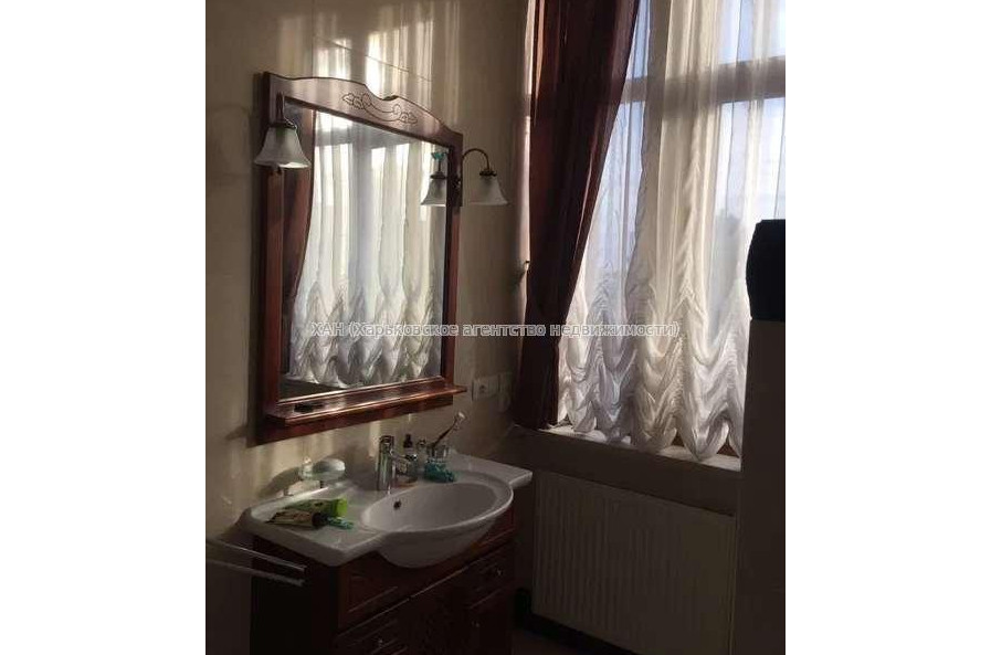 Продам квартиру, Чернышевская ул. , 5 кім., 200 м², евроремонт 