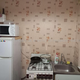 Продам квартиру, Гвардейцев Широнинцев ул. , 1 кім., 33 м², капитальный ремонт