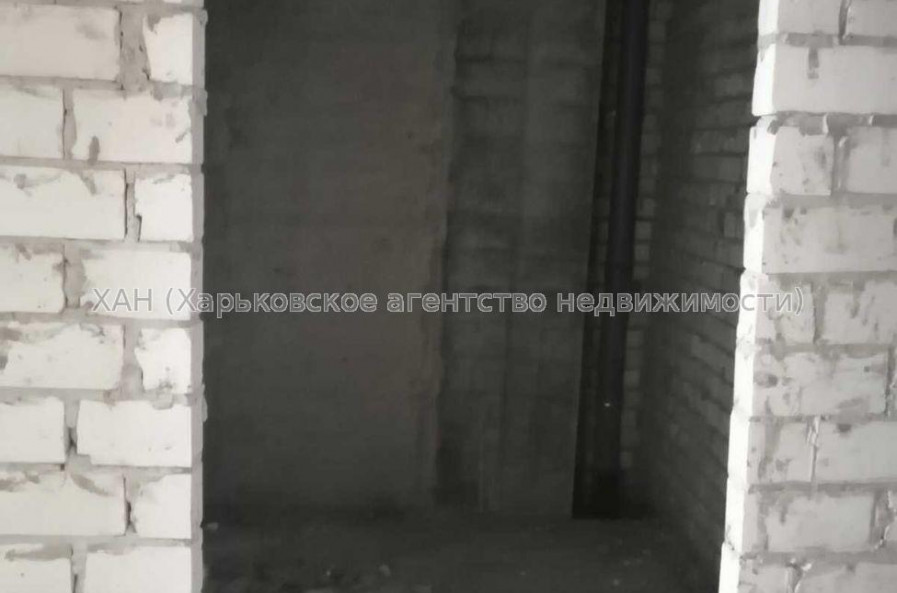 Продам квартиру, Победы просп. , 1  ком., 46 м², без внутренних работ 