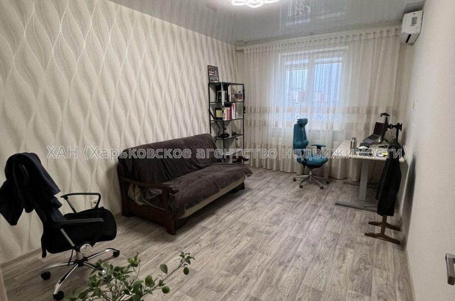 Продам квартиру, Драгоманова ул. , 1  ком., 41 м², евроремонт 