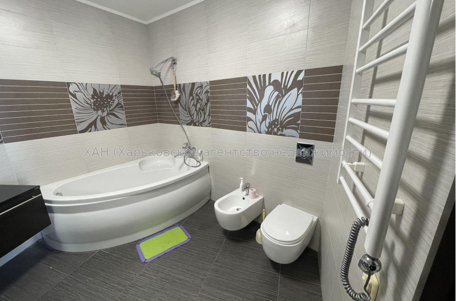 Продам квартиру, Барабашова академика ул. , 2  ком., 68 м², евроремонт 