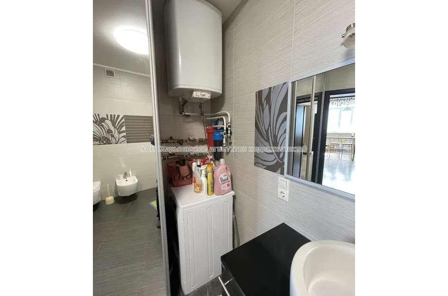 Продам квартиру, Барабашова академика ул. , 2  ком., 68 м², евроремонт 