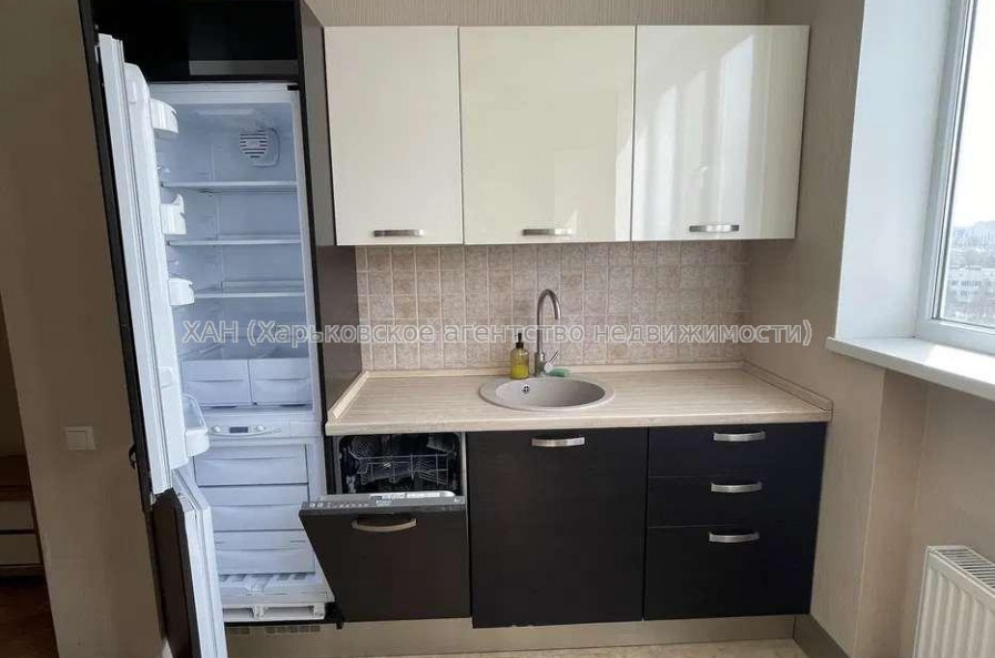 Продам квартиру, Барабашова академика ул. , 2  ком., 68 м², евроремонт 