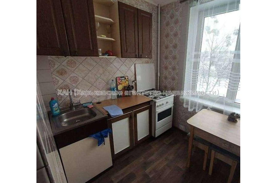 Продам квартиру, Валентиновская ул. , 3  ком., 65 м², косметический ремонт 