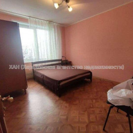 Продам квартиру, Валентиновская ул. , 3  ком., 65 м², косметический ремонт