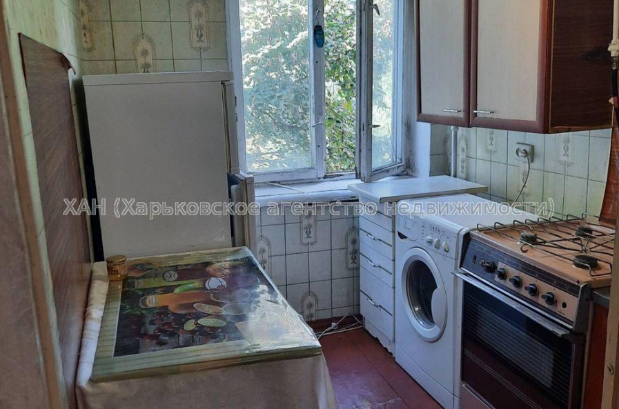 Продам квартиру, Юрьева бульв. , 1  ком., 31 м², без ремонта 