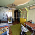 Продам квартиру, Тракторостроителей просп. , 3 кім., 66 м², капитальный ремонт 