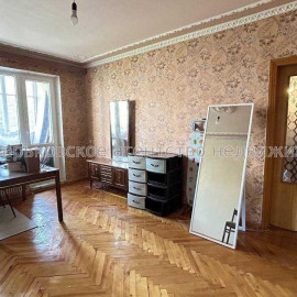 Продам квартиру, Рыбалко ул. , 4  ком., 83 м², косметический ремонт