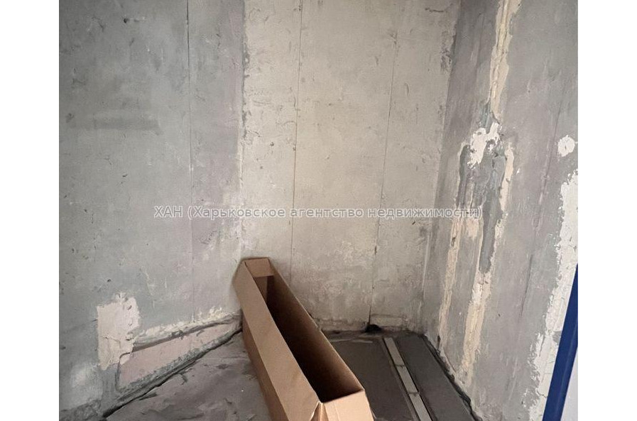 Продам квартиру, Профсоюзный бульв. , 1 кім., 35 м², частичный ремонт 