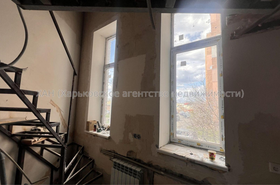 Продам квартиру, Профсоюзный бульв. , 1 кім., 35 м², частичный ремонт 