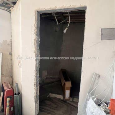 Продам квартиру, Профсоюзный бульв. , 1 кім., 35 м², частичный ремонт 