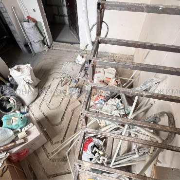 Продам квартиру, Профсоюзный бульв. , 1 кім., 35 м², частичный ремонт 