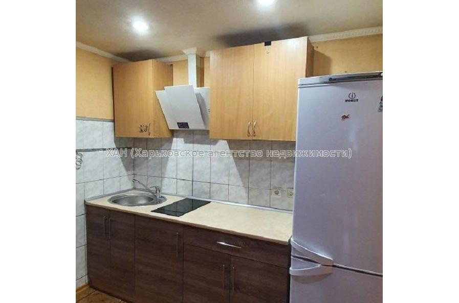 Продам квартиру, Аскольдовская ул. , 2 кім., 48 м², косметический ремонт 