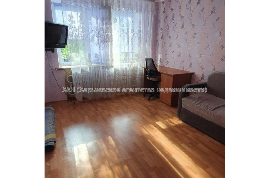 Продам квартиру, Аскольдовская ул. , 2 кім., 48 м², косметический ремонт 