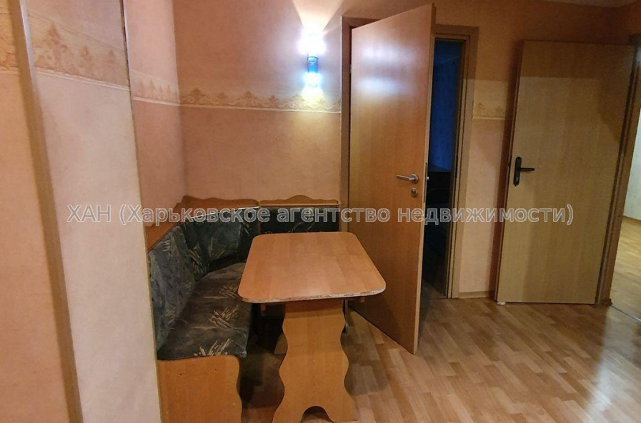 Продам квартиру, Аскольдовская ул. , 2 кім., 48 м², косметический ремонт 