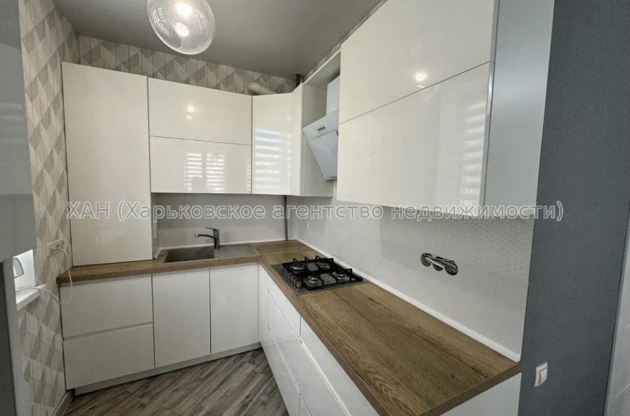 Продам квартиру, Библика ул. , 3 кім., 70 м², капитальный ремонт 