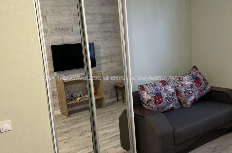 Продам квартиру, Любови Малой  просп. , 1 кім., 37.10 м², евроремонт 