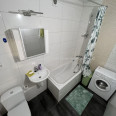 Продам квартиру, Любови Малой  просп. , 1 кім., 37.10 м², евроремонт 