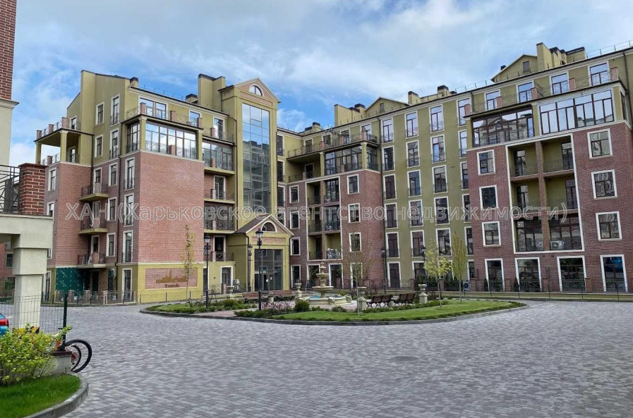 Продам квартиру, Профессорская ул. , 2  ком., 61 м², без внутренних работ 