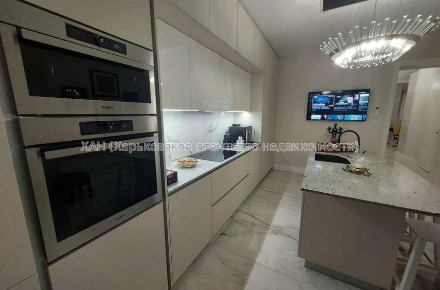 Продам квартиру, Профессорская ул. , 3 кім., 140 м², авторский дизайн 