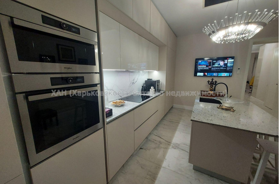 Продам квартиру, Профессорская ул. , 3  ком., 140 м², авторский дизайн 
