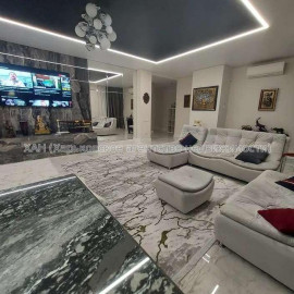 Продам квартиру, Профессорская ул. , 3 кім., 140 м², авторский дизайн